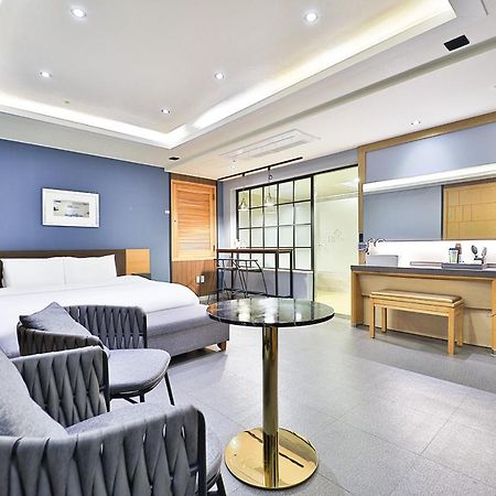 Seomyeon Ib Hotel Busan Eksteriør bilde